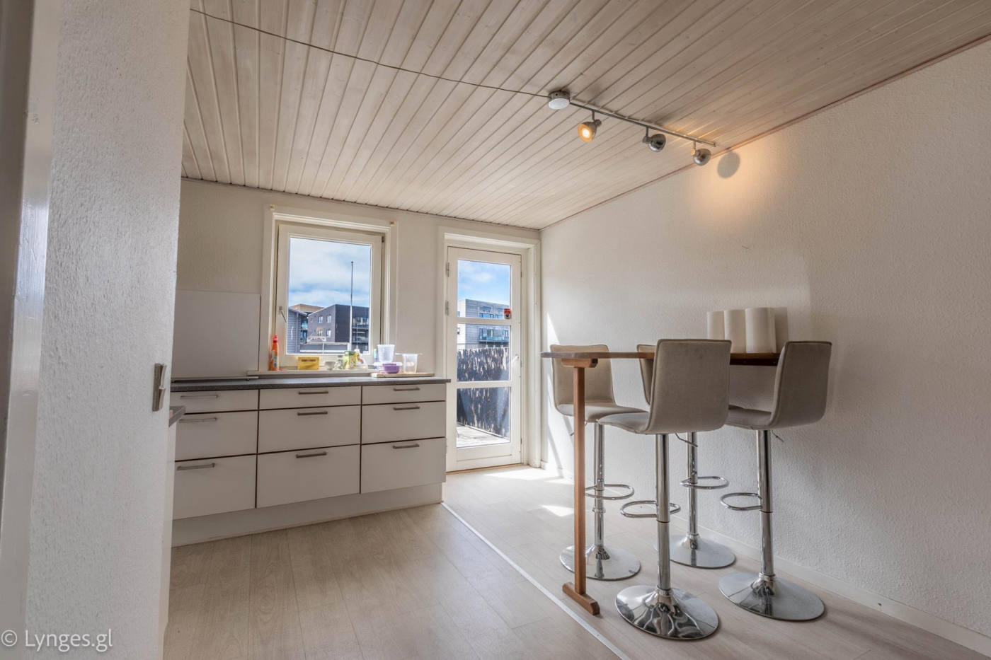 Будинок, 1292 м², 328 375$ — FAKTOR